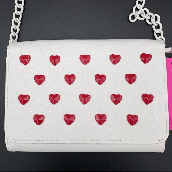 NWT Betsey Johnson Heart Studded White Crossbody Clutch Love Bag - Picture 2 of 10